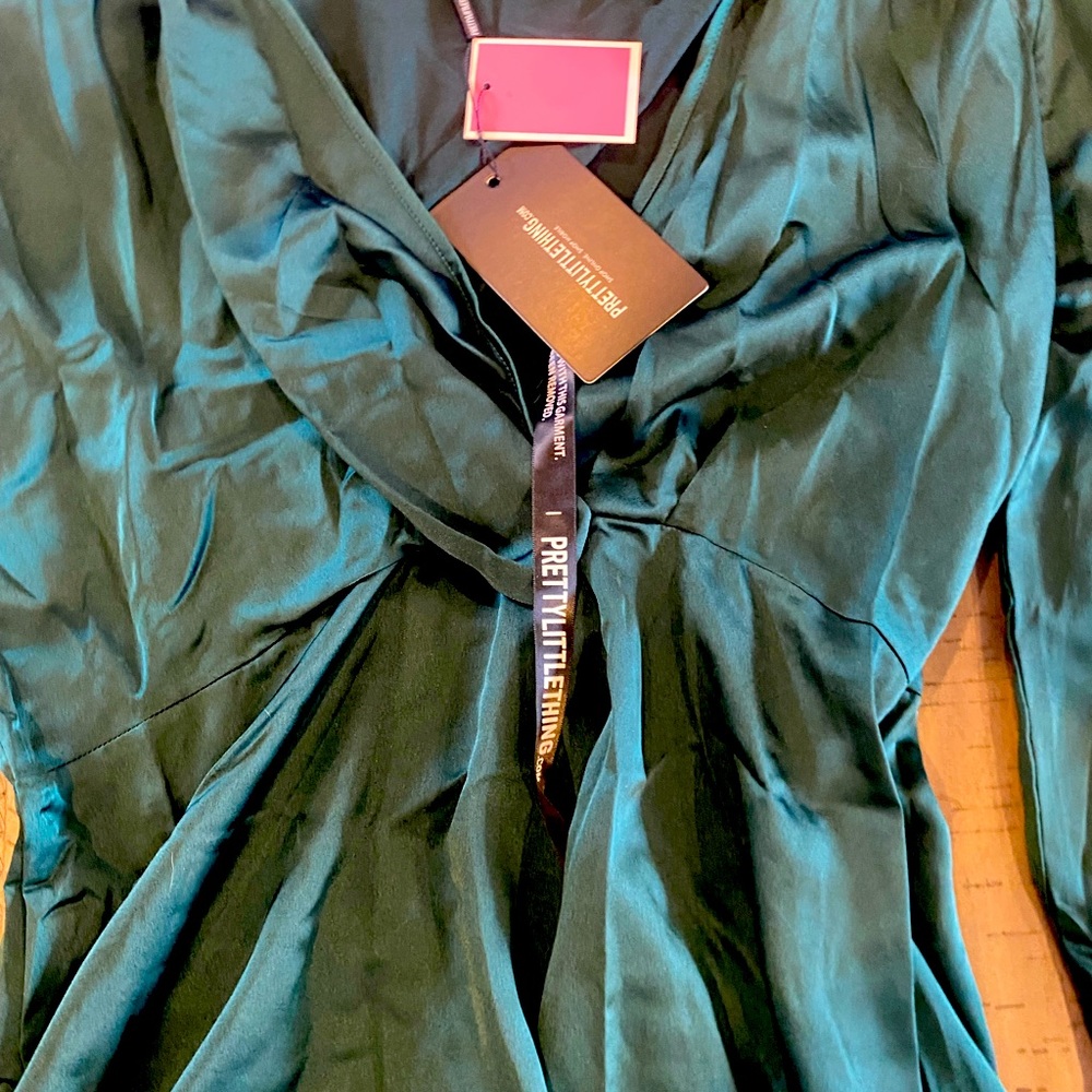Dress - Picture 2 of 3